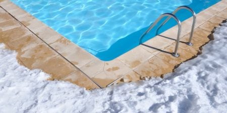 Hivernage d&#039;une piscine : quand et comment faire ?