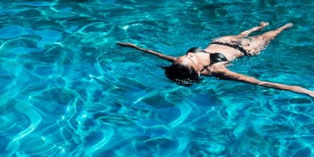 Comment maintenir l’équilibre de l’eau d’une piscine