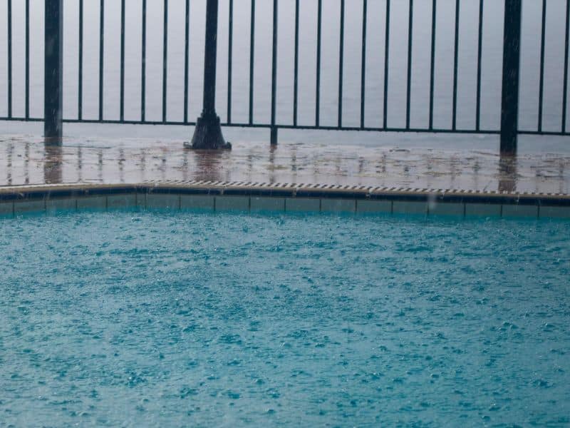 orage piscine baignade interdite