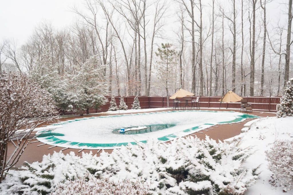 Couverture hiver pour piscine