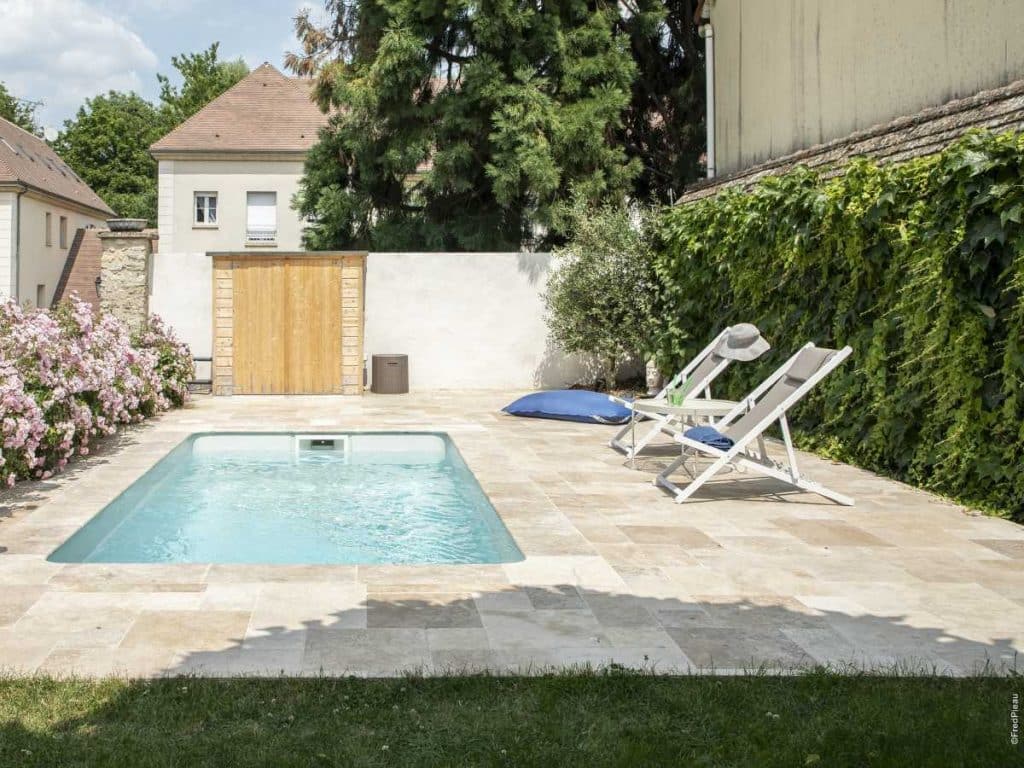 Mini piscine Tropica avec mur végétal