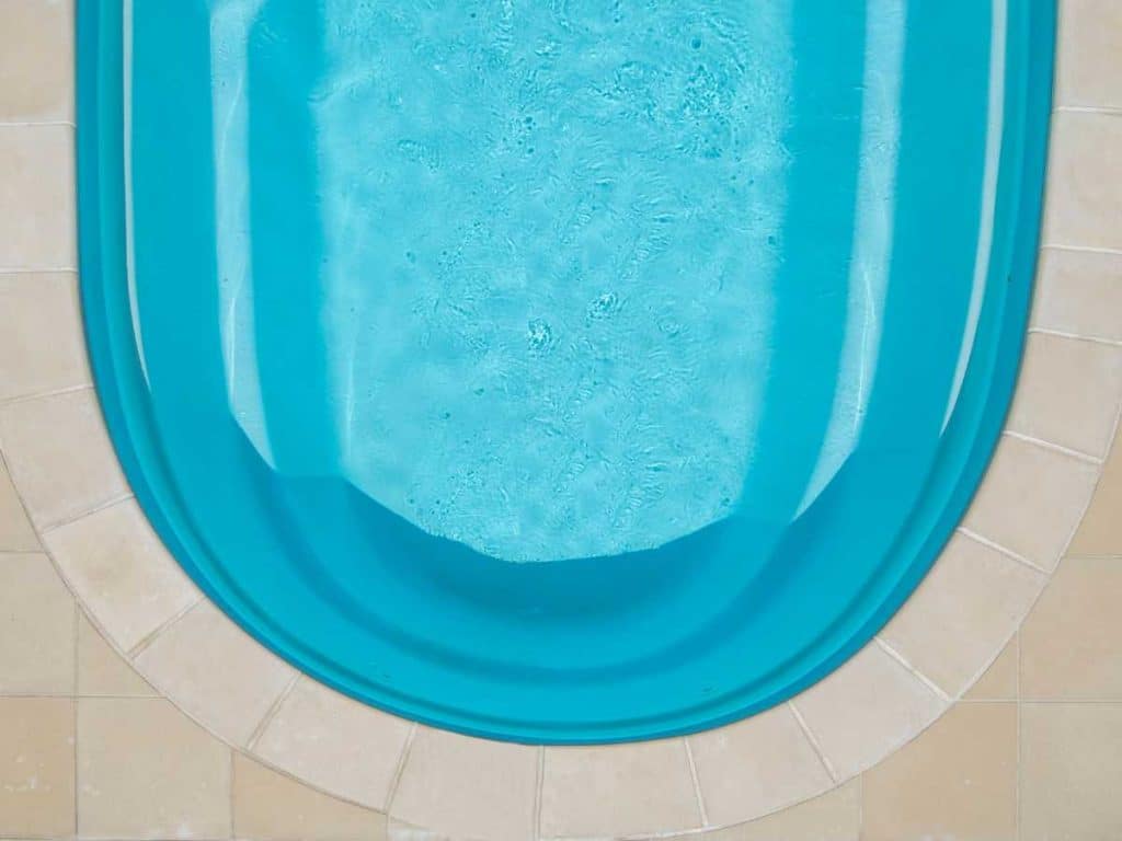 Rendu gel coat bleu piscine coque Piscines Ibiza