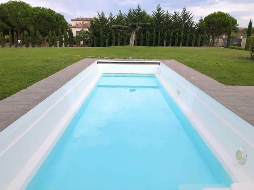 Vidange piscine coque polyester
