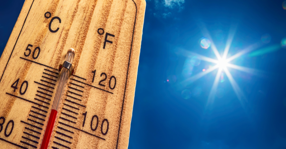 Comment&#x20;entretenir&#x20;l&amp;&#x23;039&#x3B;eau&#x20;de&#x20;sa&#x20;piscine&#x20;en&#x20;p&#x00E9;riode&#x20;de&#x20;canicule&#x20;&#x3F;