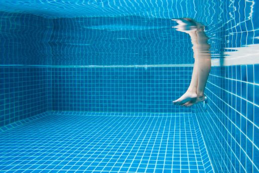 REVÊTEMENT DE PISCINE : SUIVEZ LE GUIDE !