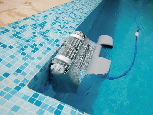 Hydraulique ou électrique : quel robot choisir pour votre piscine ?