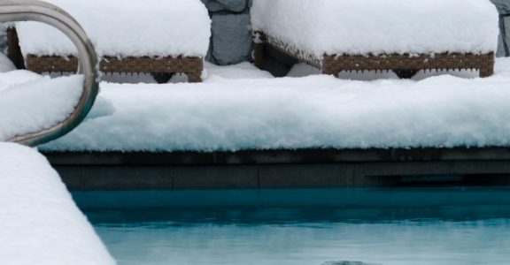 Hivernage&#x20;et&#x20;remise&#x20;en&#x20;route&#x20;de&#x20;votre&#x20;piscine&#x20;&#x00E0;&#x20;coque&#x20;en&#x20;polyester