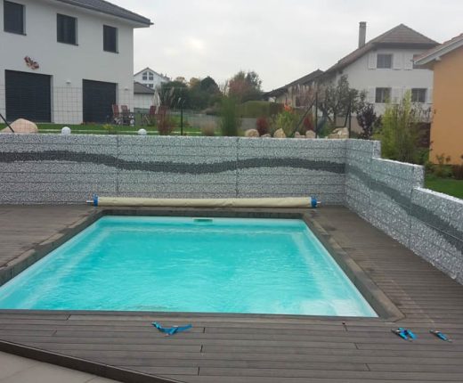 Réalisation Piscine Coque en Suisse par Oberson Piscines Ibiza