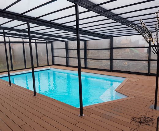 Réalisation Piscine Intérieure Coque en Suisse par Oberson Piscines Ibiza