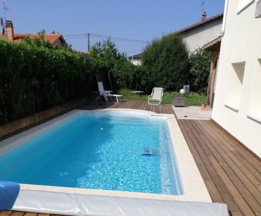 Piscine coque près de Lyon
