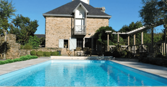 Hausses&#x20;&#x00E0;&#x20;r&#x00E9;p&#x00E9;tition&#x20;dans&#x20;le&#x20;secteur&#x20;de&#x20;la&#x20;Piscine.&#x20;Que&#x20;s&#x2019;est-il&#x20;vraiment&#x20;pass&#x00E9;&#x20;en&#x20;2021&#x20;&#x3F;