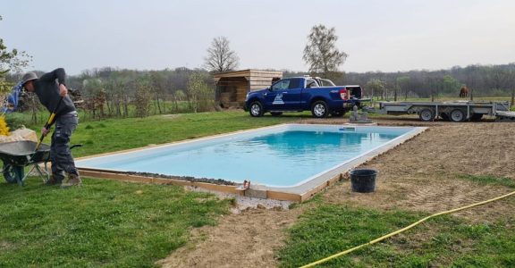 Comment&#x20;amorcer&#x2F;r&#x00E9;amorcer&#x20;une&#x20;pompe&#x20;de&#x20;piscine&#x20;&#x3F;