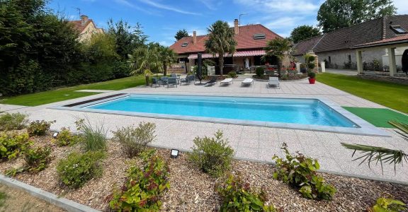 Qu&#8217;est-ce qu&#8217;une piscine coque polyester ?