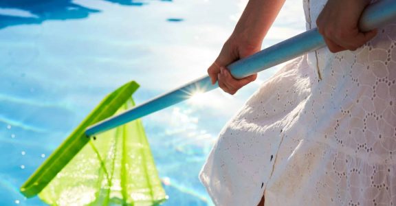 Absence&#x20;prolong&#x00E9;e&#x20;&#x3A;&#x20;Comment&#x20;entretenir&#x20;sa&#x20;piscine&#x20;pendant&#x20;les&#x20;vacances&#x20;&#x3F;
