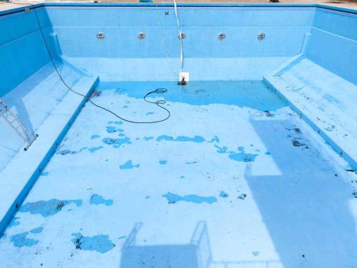 Vidanger sa piscine par la bonde de fond
