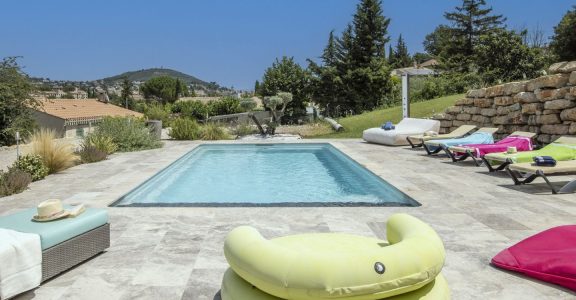 Choses&#x20;&#x00E0;&#x20;faire&#x20;sur&#x20;sa&#x20;piscine&#x20;en&#x20;&#x00E9;t&#x00E9;