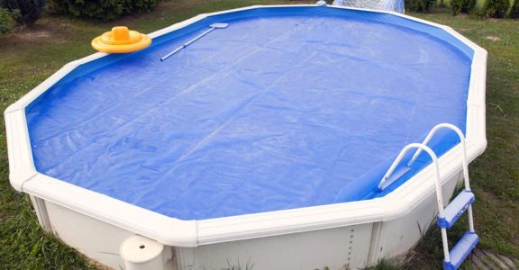 Comment&#x20;couvrir&#x20;sa&#x20;piscine&#x20;hors-sol&#x20;&#x3F;