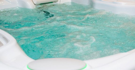 L&#x2019;ozonateur&#x20;de&#x20;spa,&#x20;l&#x2019;alli&#x00E9;&#x20;naturel&#x20;d&#x2019;une&#x20;eau&#x20;limpide