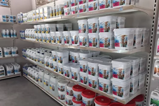 Produits d'entretien, chlore et désinfectants - Magasin Piscines Ibiza Lempdes