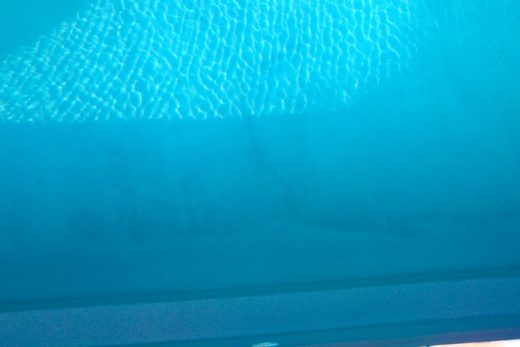 Comment enlever une tâche sur une piscine à coque ?